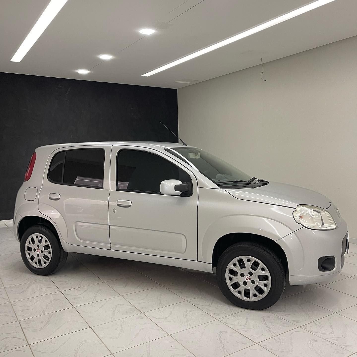 Fiat Uno vivace 1.0 2012