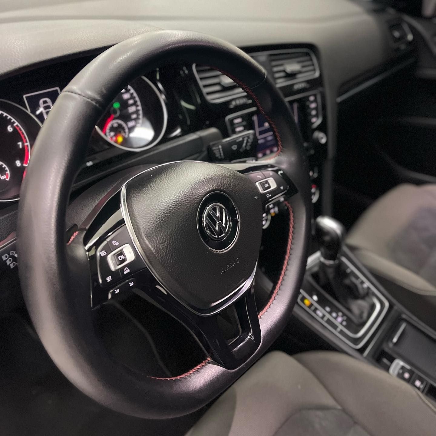 Volkswagen Golf Highline 1.4 TSi AT 2014